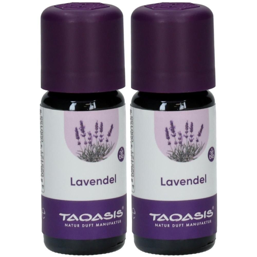 Zwei Flaschen mit lila Deckeln. Auf den Etiketten steht "Lavendel" und "TAOASIS". Abbildung von Lavendelblüten.