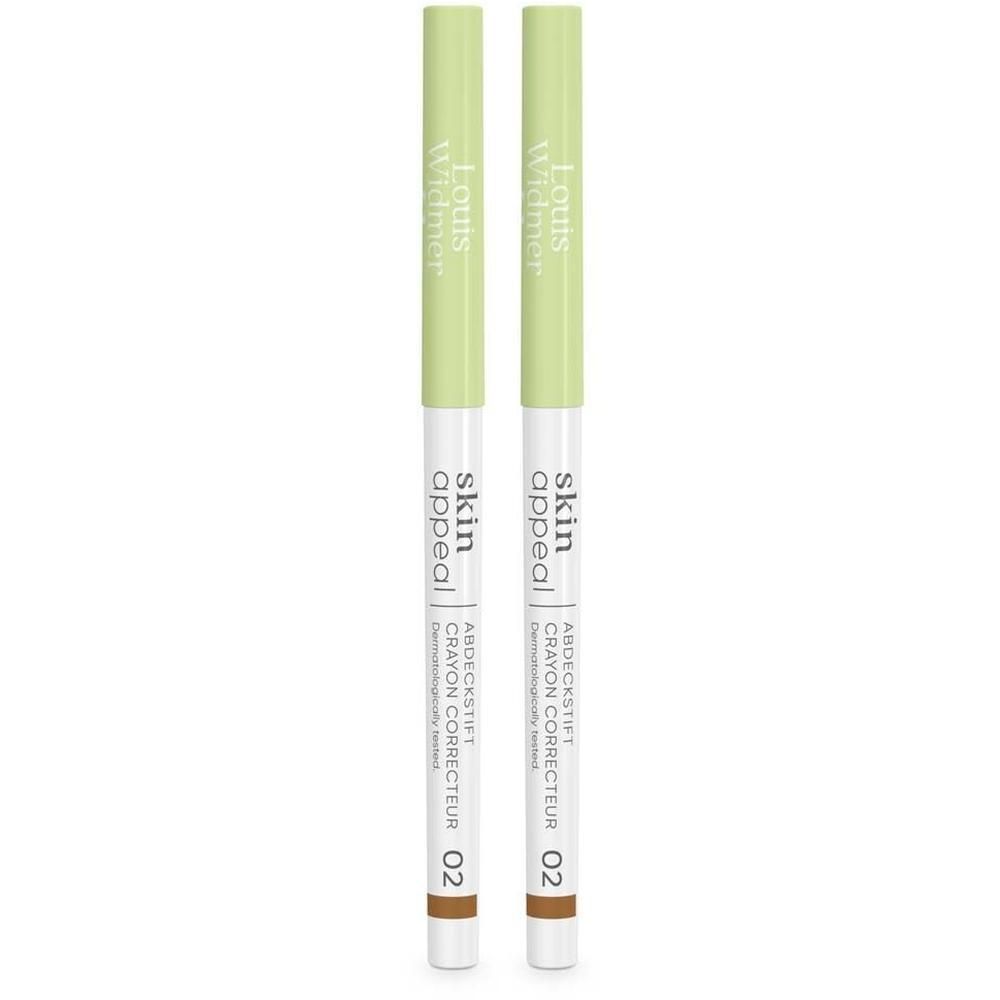 Zwei Stifte, weiß mit grün, braune Spitze. Aufschrift: Louis Widmer, skin appeal, Abdeckstift, Crayon Correcteur 02.