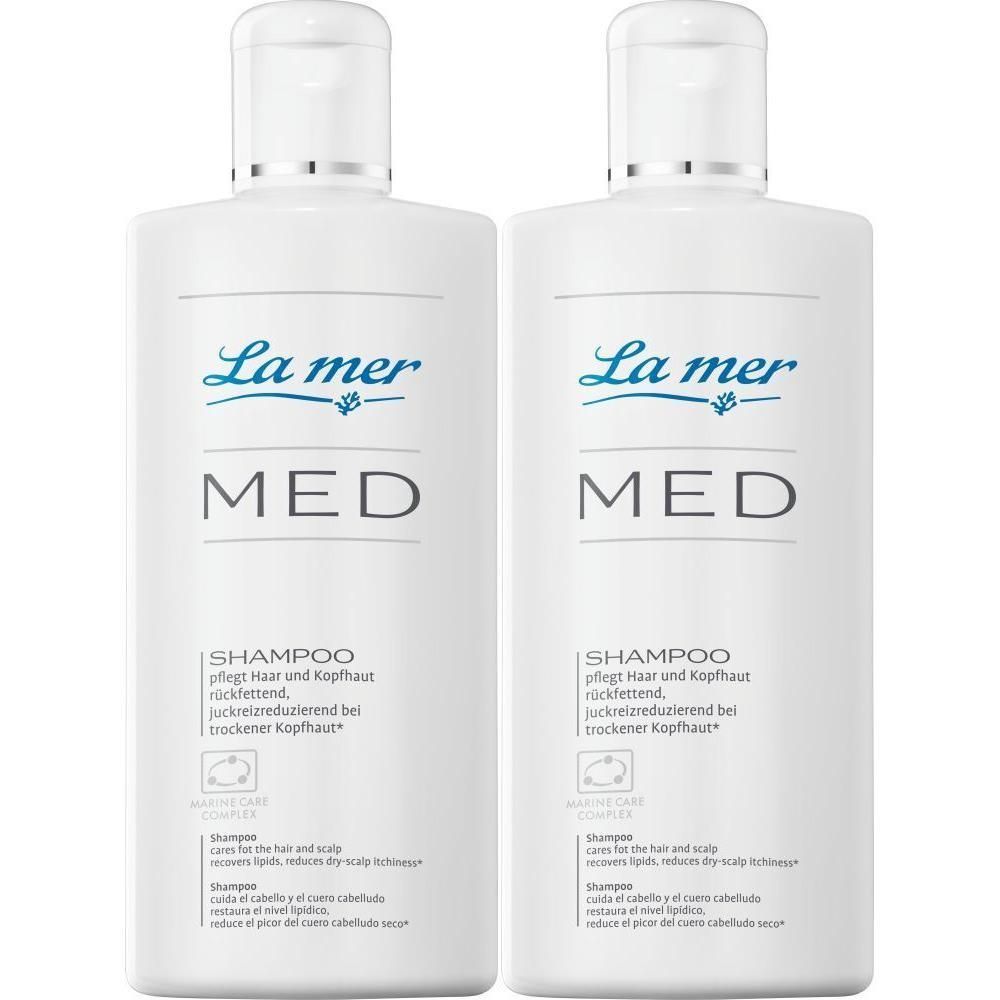 Zwei weiße Flaschen La mer MED SHAMPOO. Aufschrift: La mer, MED, SHAMPOO. Mit weißem Klappverschluss.
