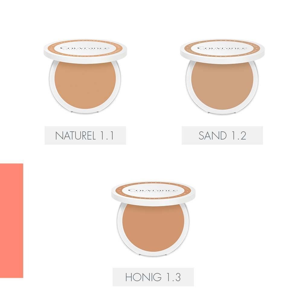 Drei kompakte Creme-Make-ups mit geöffnetem Deckel. Beschriftung: Naturel 1.1, Sand 1.2, Honig 1.3.