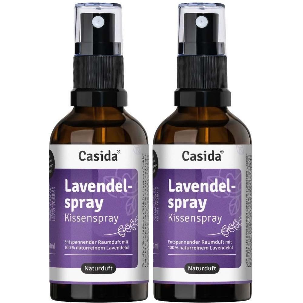 Zwei braune Sprühflaschen mit schwarzem Sprühkopf. Auf den Etiketten steht "Casida Lavendelspray Kissenspray".