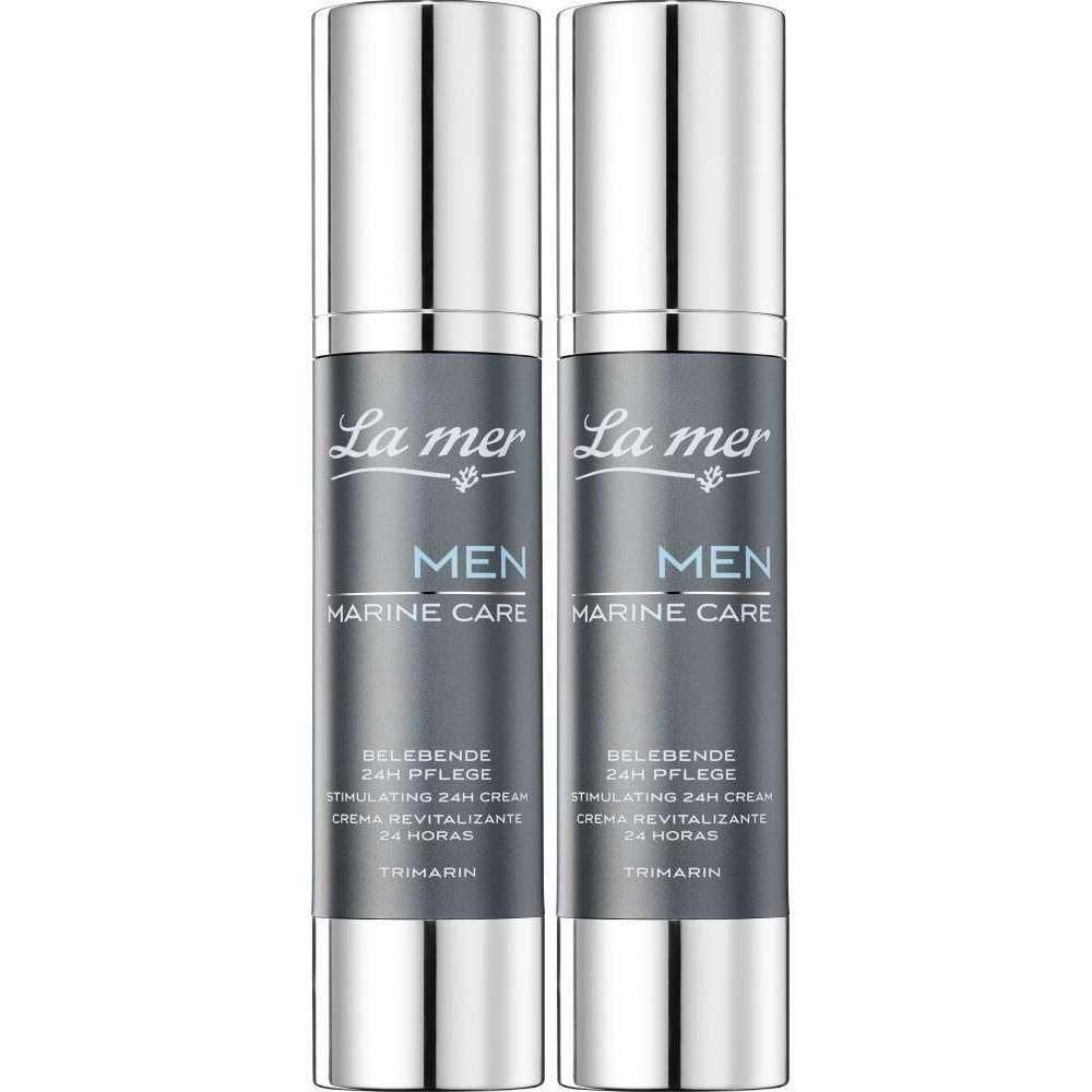 Zwei Flakons La Mer Men Marine Care. Graue Flaschen mit silbernen Deckeln. Text: Men, Marine Care, belebende 24h Pflege.