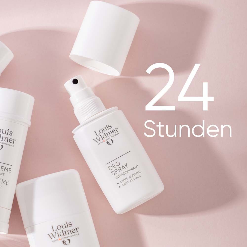 Weißes Deo-Spray mit geöffnetem Deckel. Aufschrift: Louis Widmer, Deo Spray Antiperspirant, ohne Alkohol. Text: 24 Stunden.