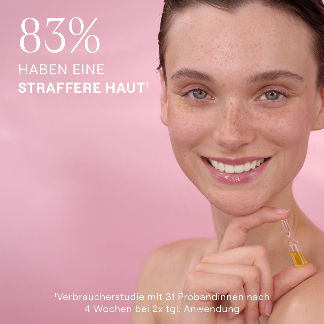 Porträt einer Frau, die eine Ampulle hält. Text: 83% haben eine straffere Haut. Rosa Hintergrund.