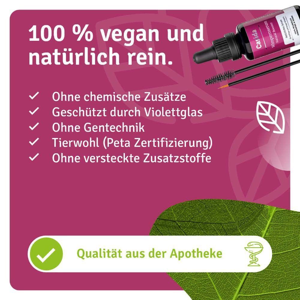 Produktflasche. Text: Casida, Wimpernserum. Ohne chemische Zusätze, Geschützt durch Violettglas, Ohne Gentechnik, Tierwohl (Peta Zertifizierung), Ohne versteckte Zusatzstoffe.