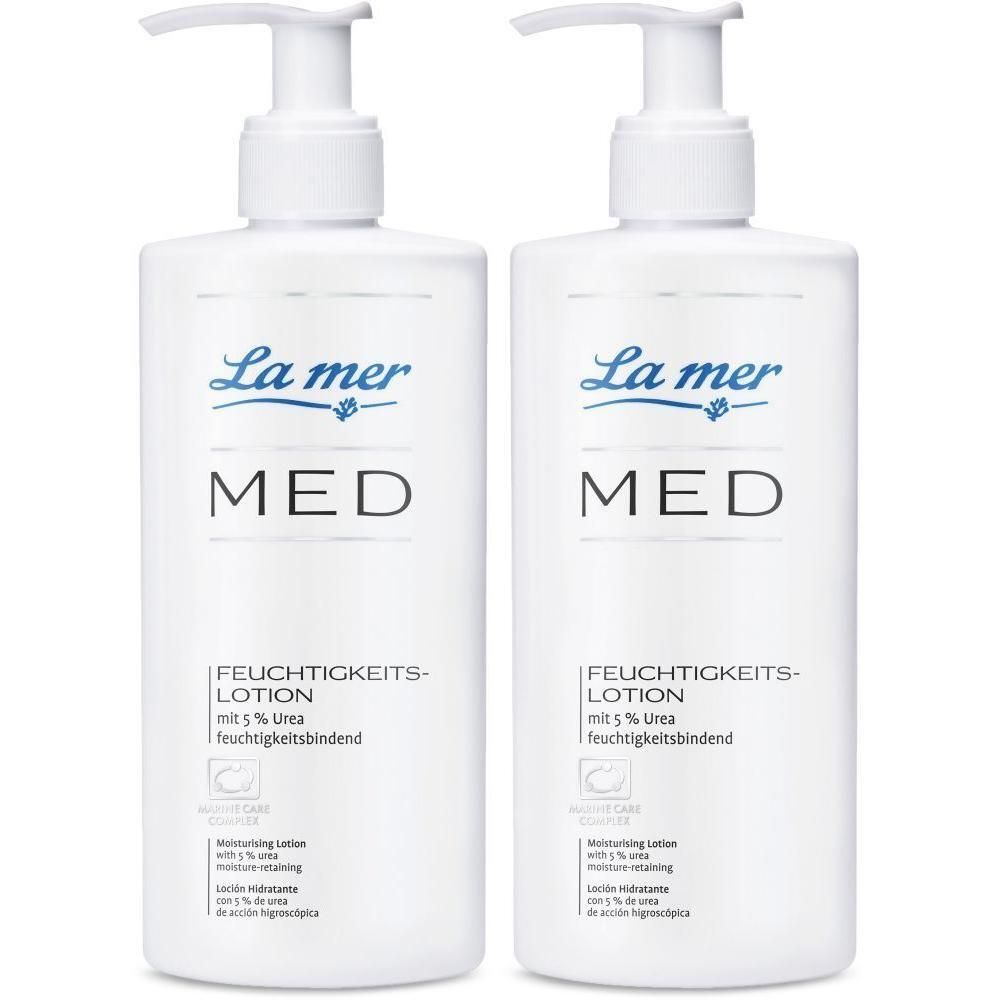 Zwei weiße Flaschen mit Pumpaufsatz. Auf jeder Flasche steht "La mer MED Feuchtigkeitslotion".