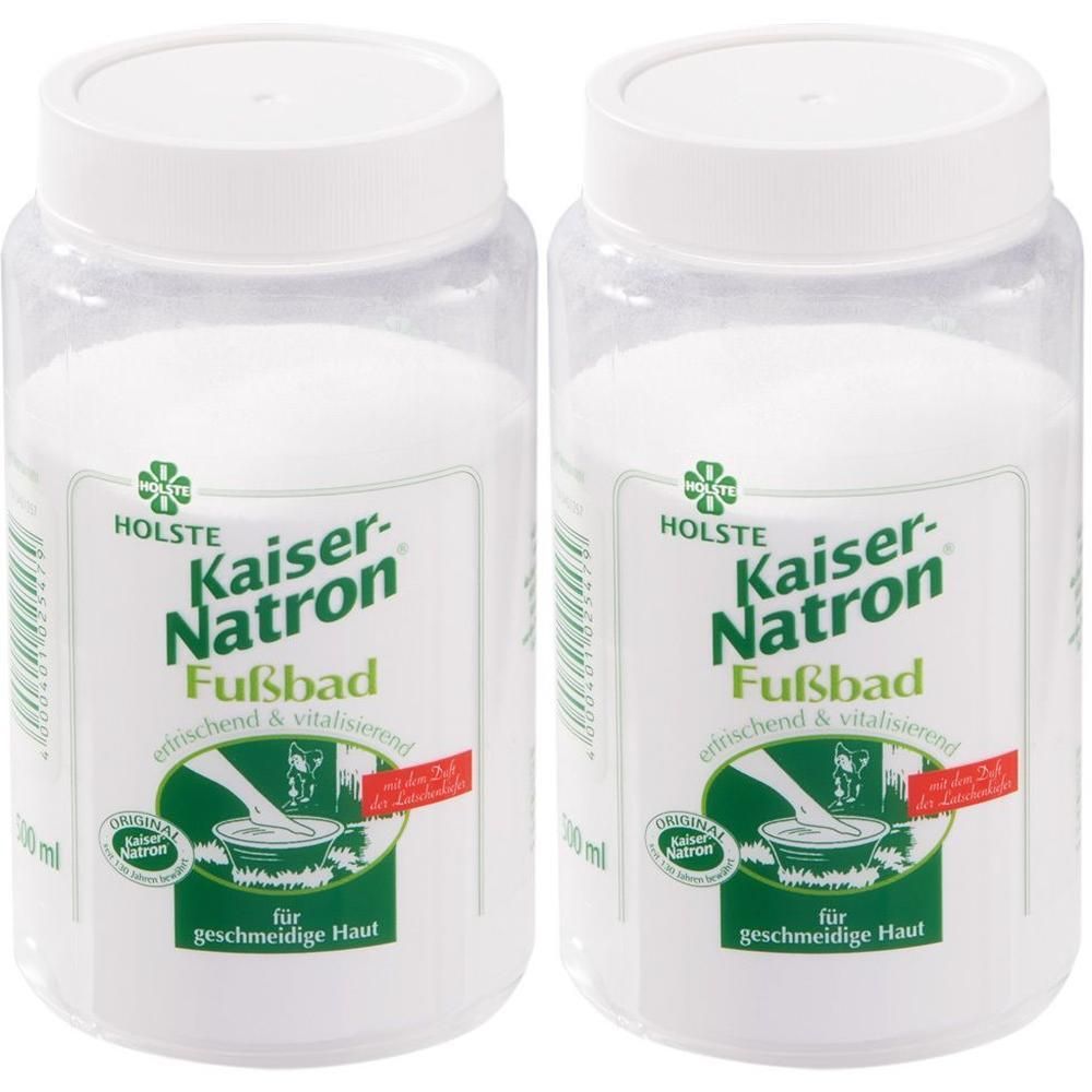 Zwei transparente Kunststoffbehälter mit weißem Pulver. Auf den Etiketten steht "Kaiser-Natron Fußbad".