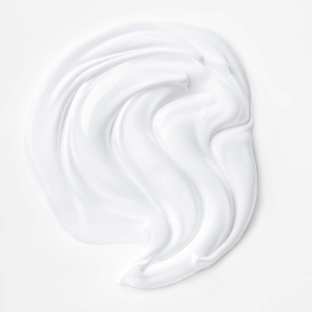 Weiße, cremige Textur der ANNEMARIE BÖRLIND ZZ SENSITIVE Aufbauenden Nachtcreme.