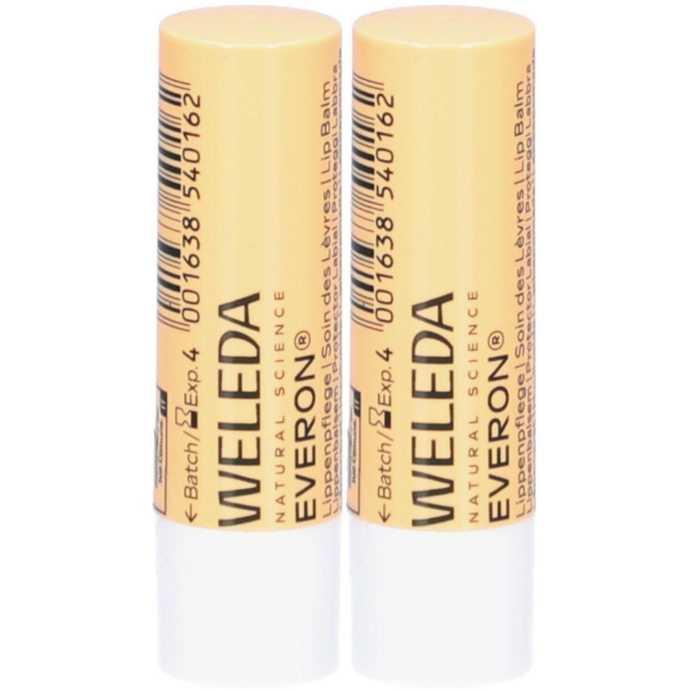 Zwei Lippenpflegestifte mit gelbem Gehäuse. Aufschrift: WELEDA EVERON®, Lip Balm. Mit Barcode und Chargennummer.