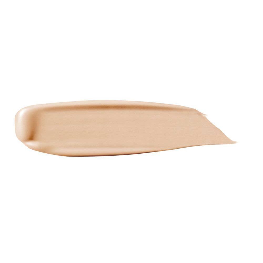 Ausgestrichene BB Cream Beige. Farbton hellbraun. Textur sichtbar.