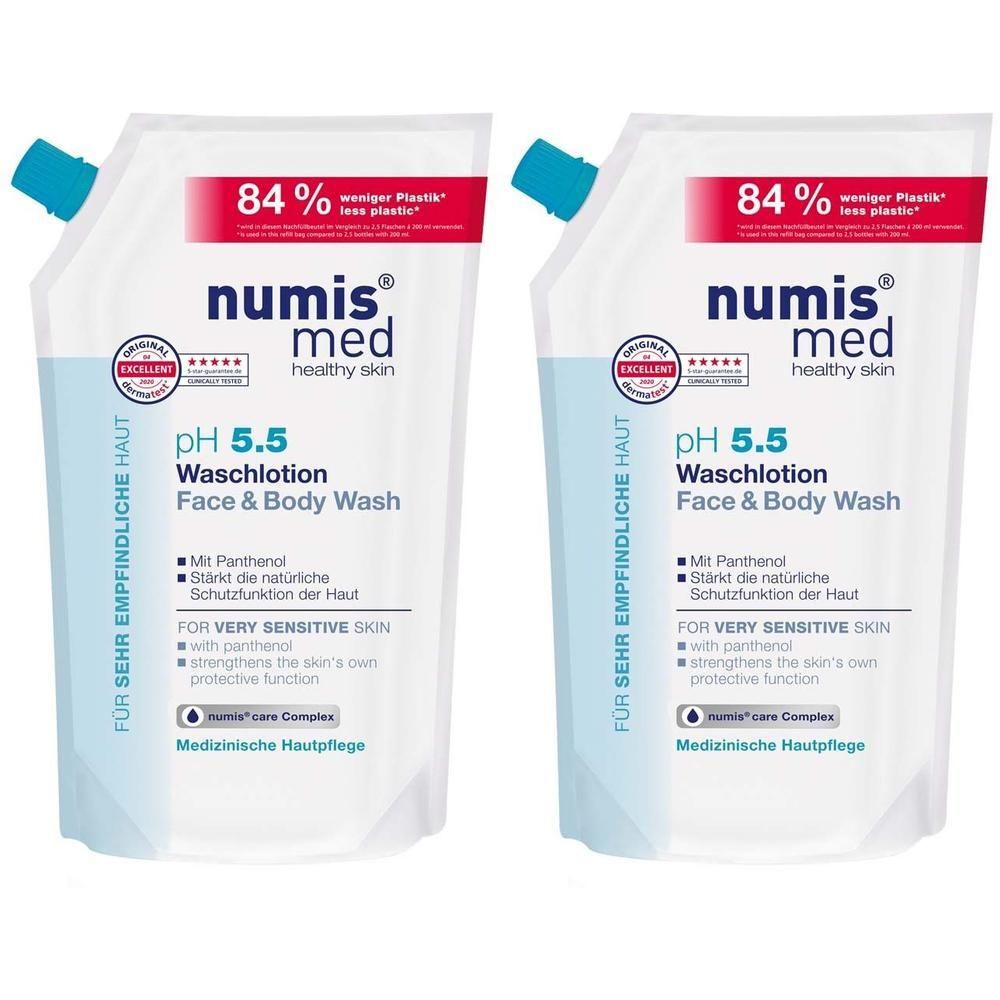 Zwei Beutel Waschlotion. Aufschrift: numis med pH 5.5, für sehr empfindliche Haut. Mit Panthenol. 84% weniger Plastik.