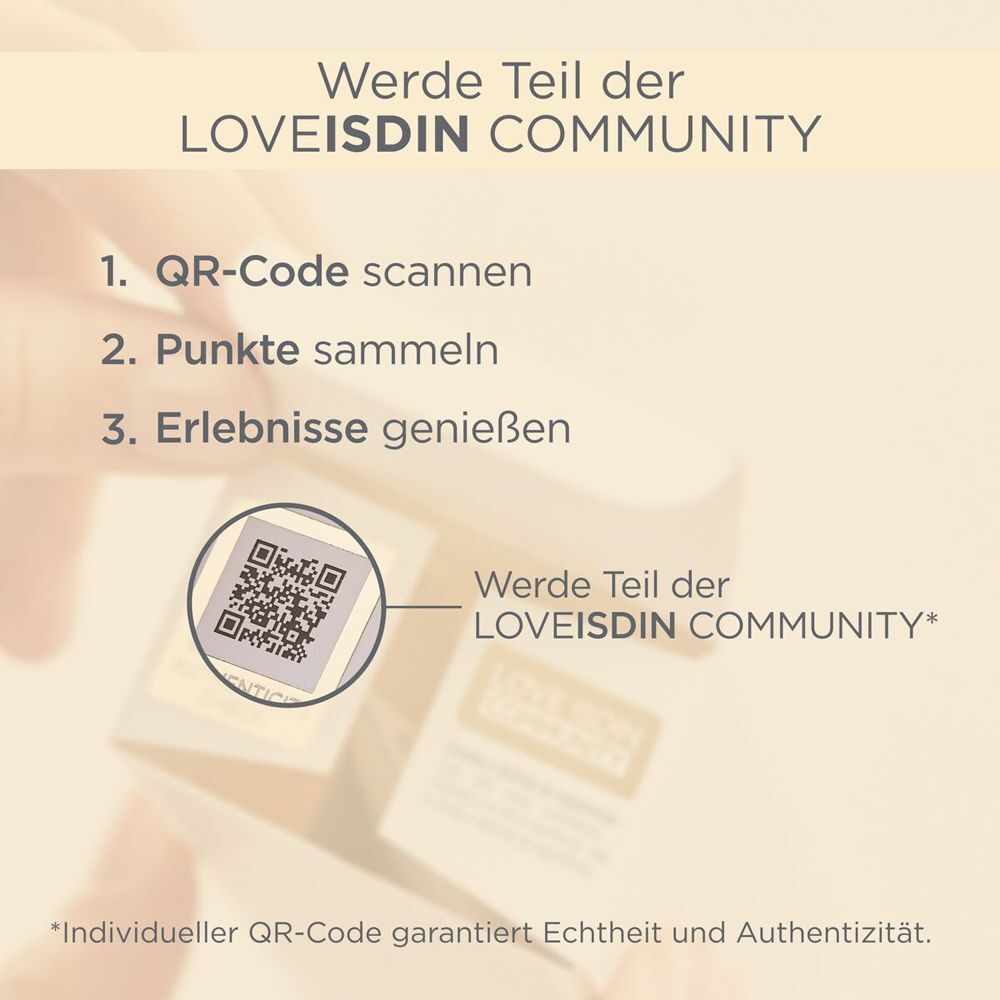 Nahaufnahme eines QR-Codes auf einer Verpackung. Text: Werde Teil der LOVEISDIN COMMUNITY.