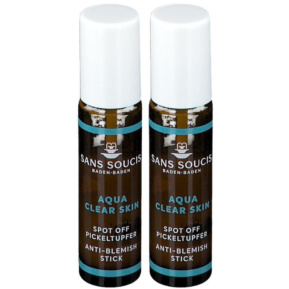 Zwei Flaschen mit weißem Deckel. Aufschrift: SANS SOUCIS, AQUA CLEAR SKIN, SPOT OFF PICKELTUPFER, ANTI-BLEMISH STICK.