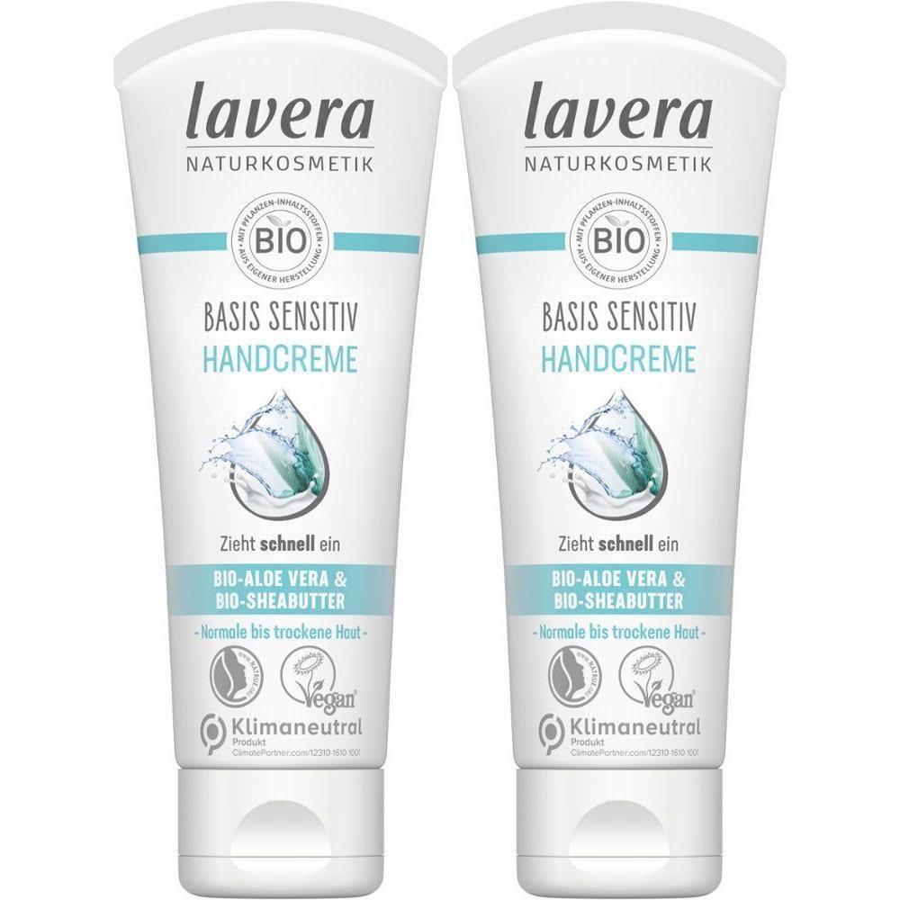 Zwei Tuben Handcreme. Weiß, mit blauem Etikett. Aufschrift: lavera, Basis Sensitiv, Handcreme. Bio-Siegel, vegan.
