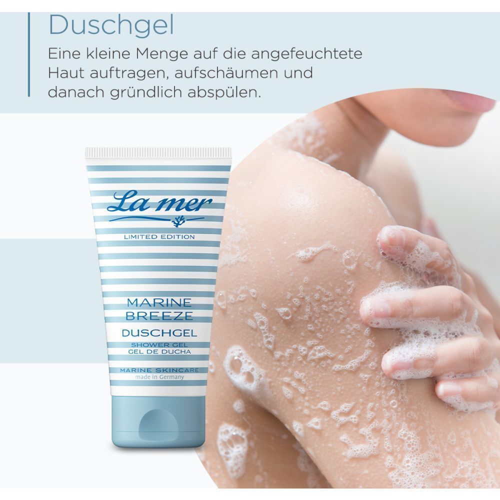 Person wäscht sich mit Duschgel. Im Bild eine Tube Duschgel mit blau-weißem Streifendesign. Text: La mer, Marine Breeze Duschgel, Limited Edition.