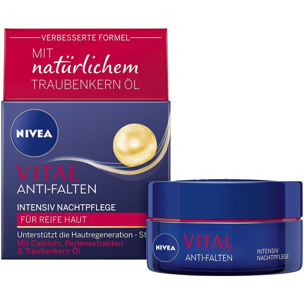 Produkt und Verpackung. Blauer Tiegel und blaue Schachtel. Aufschrift: NIVEA VITAL Anti-Falten Intensiv Nachtpflege. Mit Traubenkernöl.
