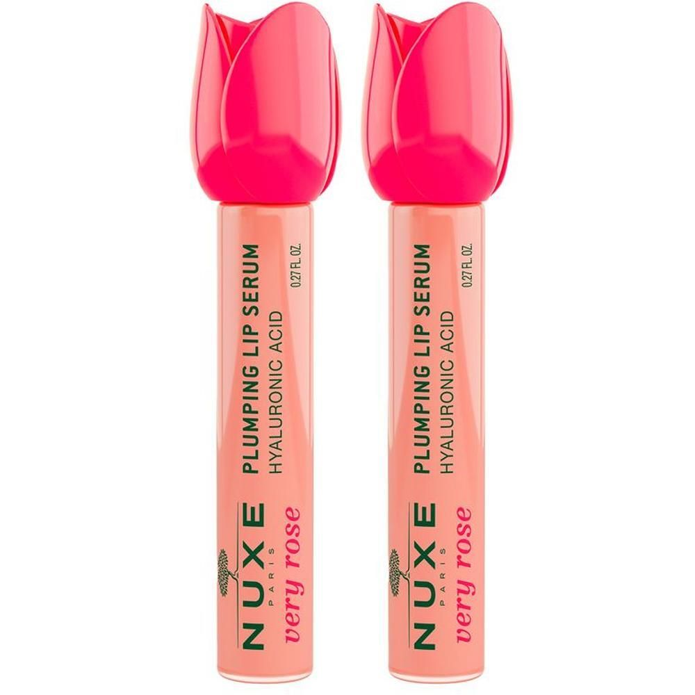 Zwei Lipgloss-Tuben mit rosa Blütenkappen. Aufschrift: NUXE very rose, Plumping Lip Serum, Hyaluronsäure.