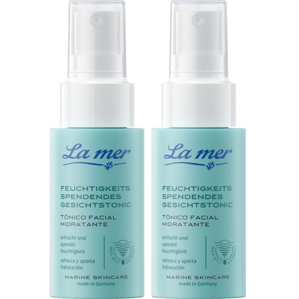 Zwei Flaschen La mer Gesichtstonic. Türkisgrüne Flaschen mit weißem Sprühkopf. Beschriftung in Weiß. Marine Skincare.