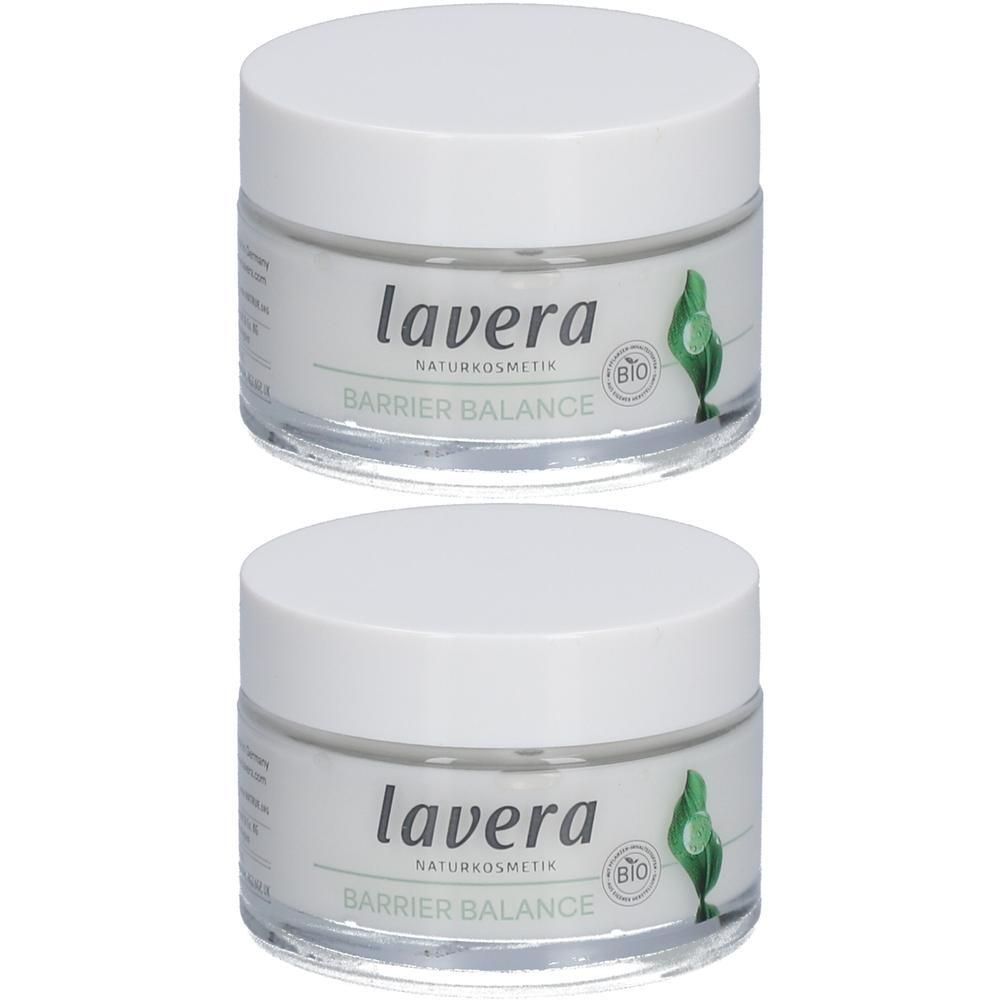 Zwei Tiegel Tagespflege mit weißem Deckel. Aufschrift: lavera, Barrier Balance, Naturkosmetik. Bio-Siegel.