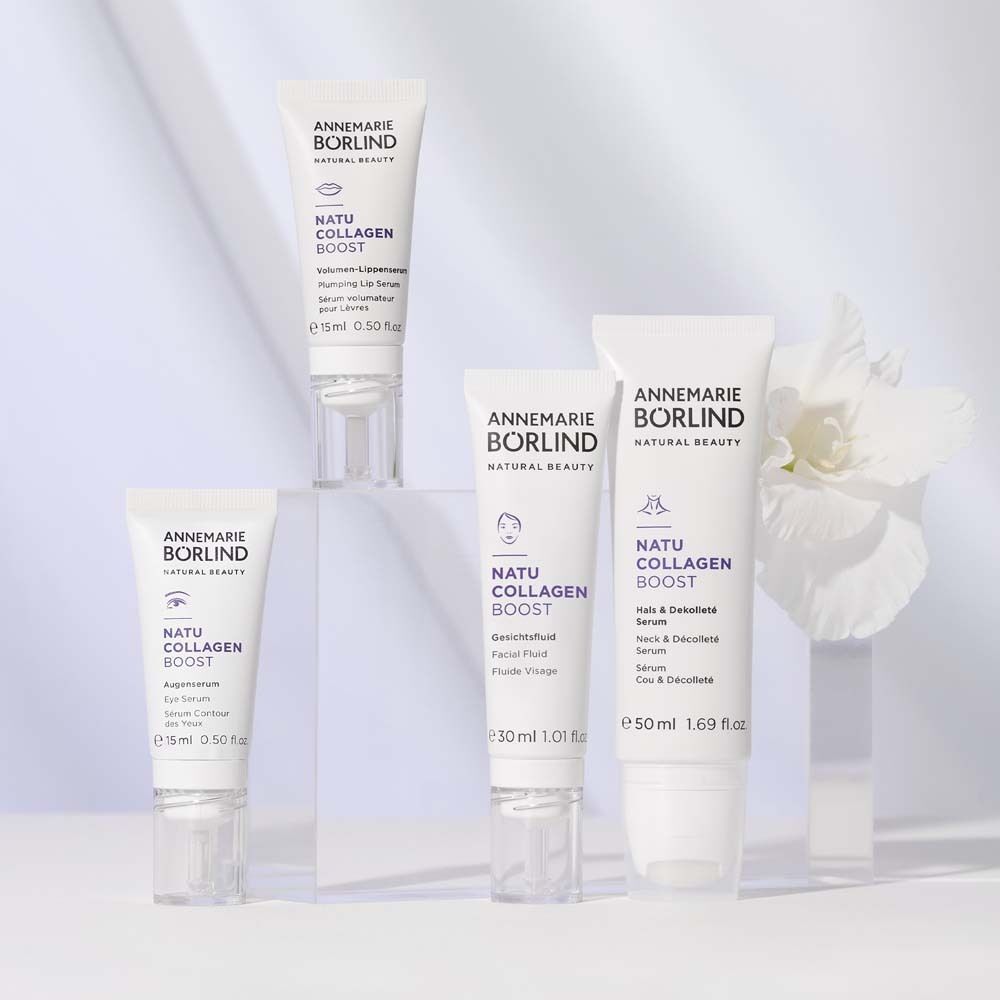 Vier ANNEMARIE BÖRLIND Natu Collagen Boost Produkte in verschiedenen Größen.