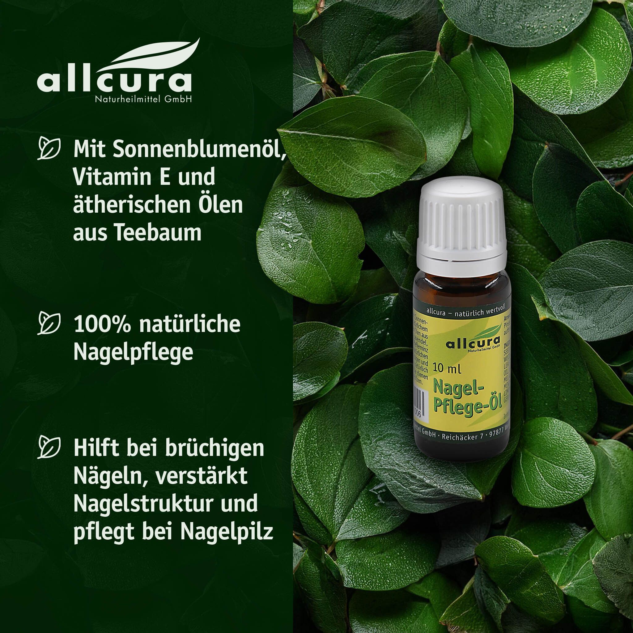 Eine Flasche Nagel-Pflege-Öl vor grünem Blattwerk. Weißer Deckel, gelbes Etikett mit Produktname und Marke. Text mit Inhaltsstoffen.