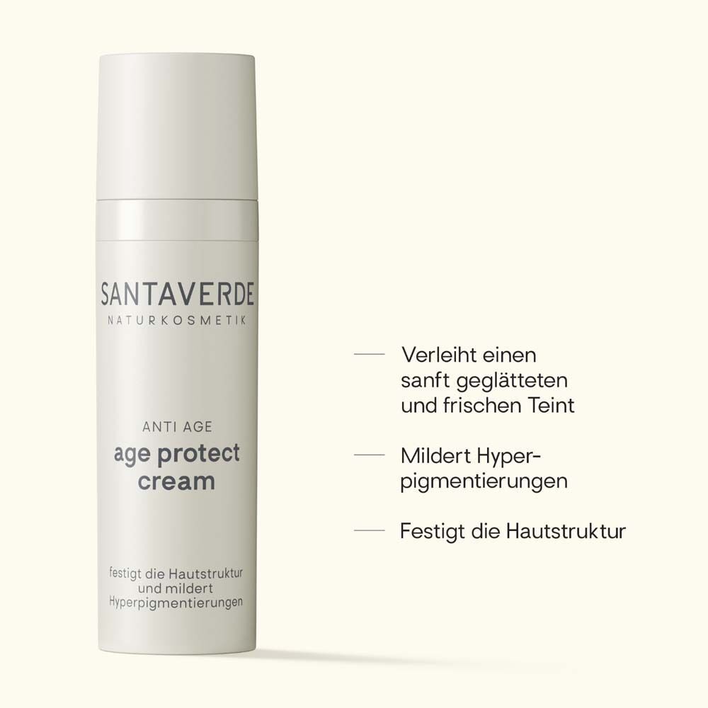 SANTAVERDE age protect cream Flasche. Weiß, zylindrisch, mit weißem Deckel. Beschriftung: SANTAVERDE, age protect cream. Text daneben.