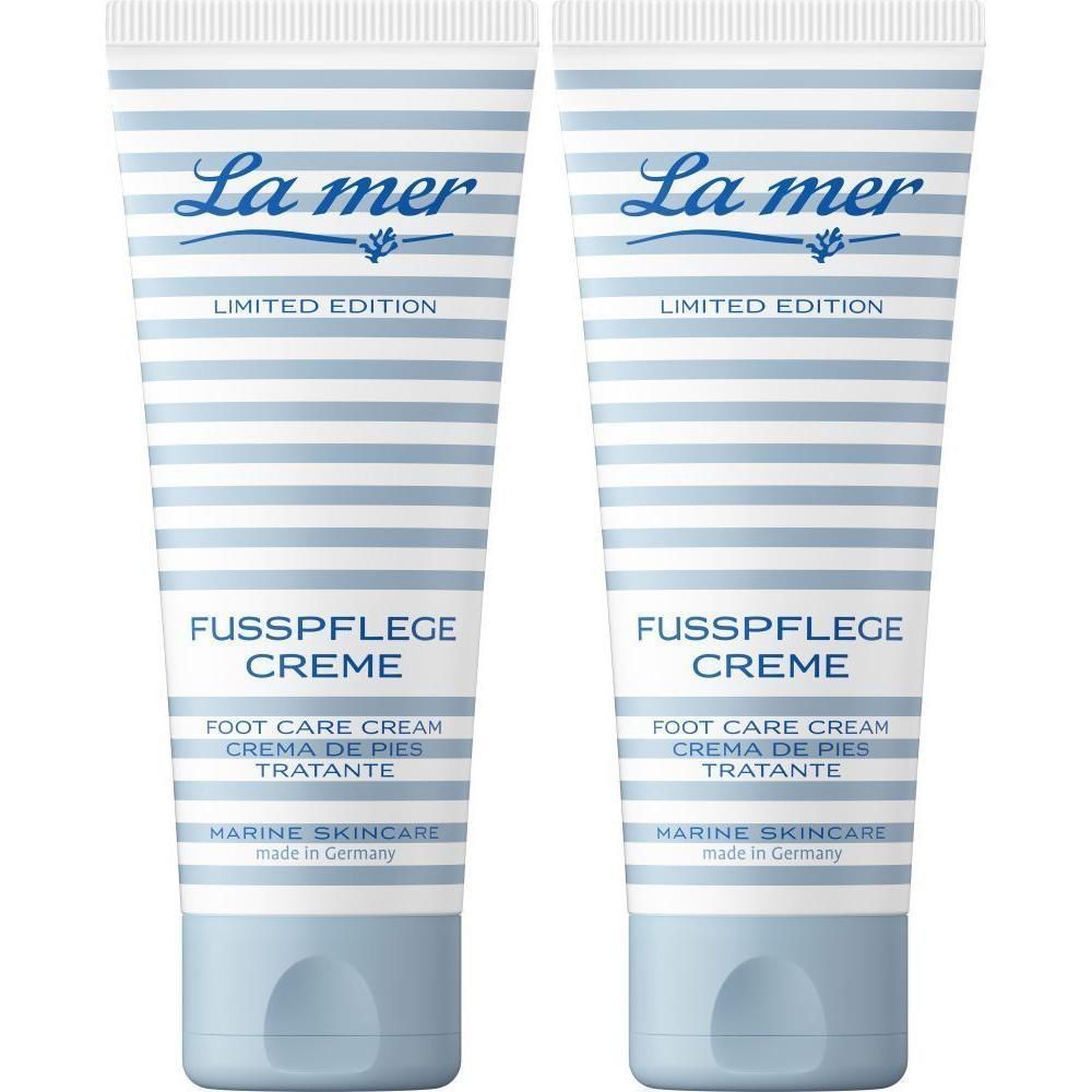 Zwei Tuben Fußpflegecreme. Weiß-blaue Streifen, Schriftzug La mer, LIMITED EDITION. Text: FUSSPFLEGE CREME, FOOT CARE CREAM, MARINE SKINCARE.