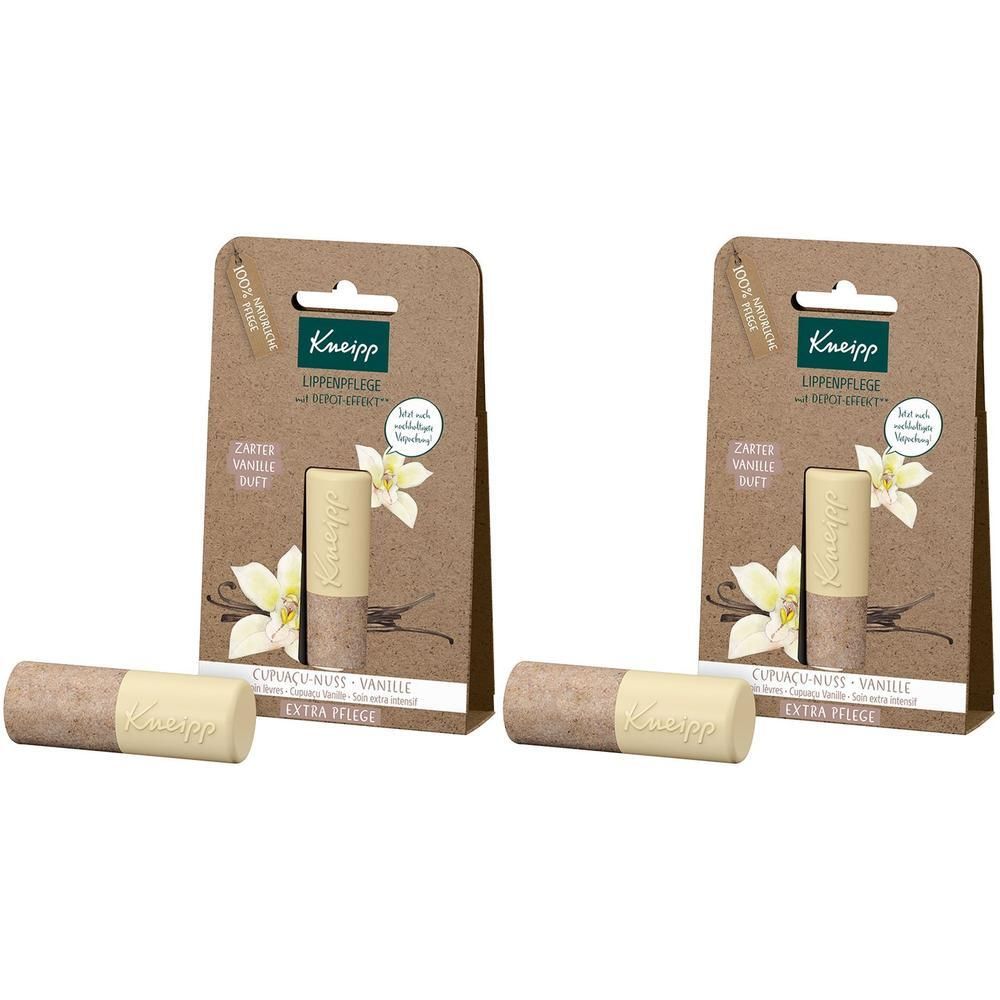 Zwei Lippenpflegestifte in Verpackung. Braune Kartonverpackung mit Produkt und Logo. Lippenpflegestift mit hellem und braunem Teil.
