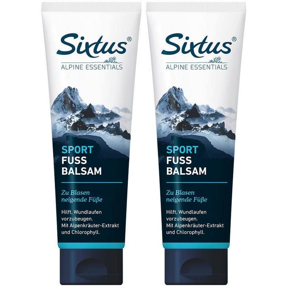 Zwei Tuben SIXTUS Sport Fuß Balsam. Weiße Tuben mit blauem Deckel und Etikett. Text: SIXTUS, Sport Fuß Balsam, alpine essentials.