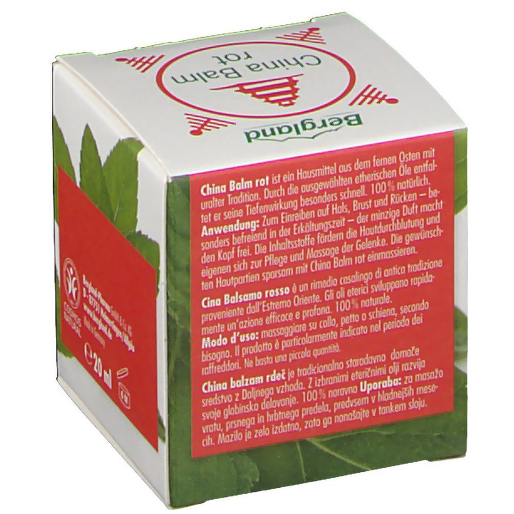 Rückseite einer quadratischen Schachtel "China Balm rot". Roter Text auf weißem Grund. Text in Deutsch und Italienisch. "Bergland"-Logo.