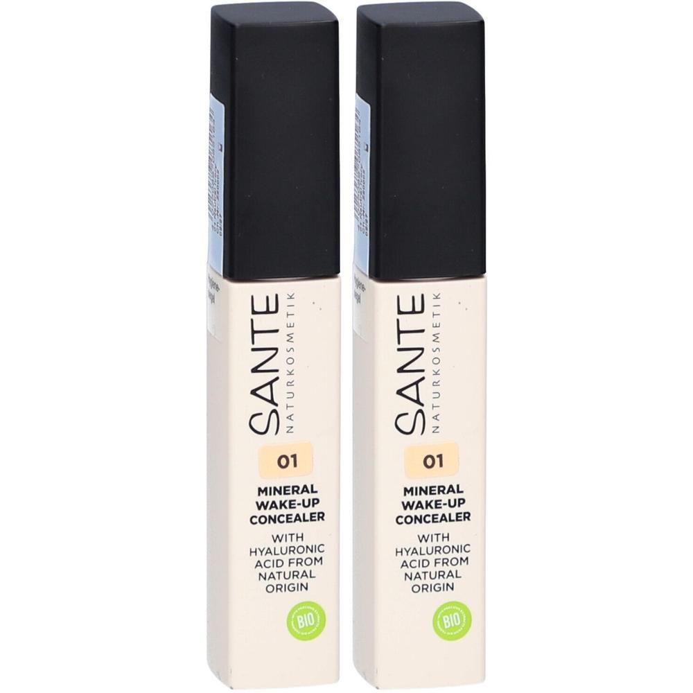 Zwei Concealer-Stifte. Aufschrift: SANTE Naturkosmetik, Mineral Wake-up Concealer 01, mit Hyaluronsäure aus natürlichem Ursprung. Grünes Bio-Siegel.