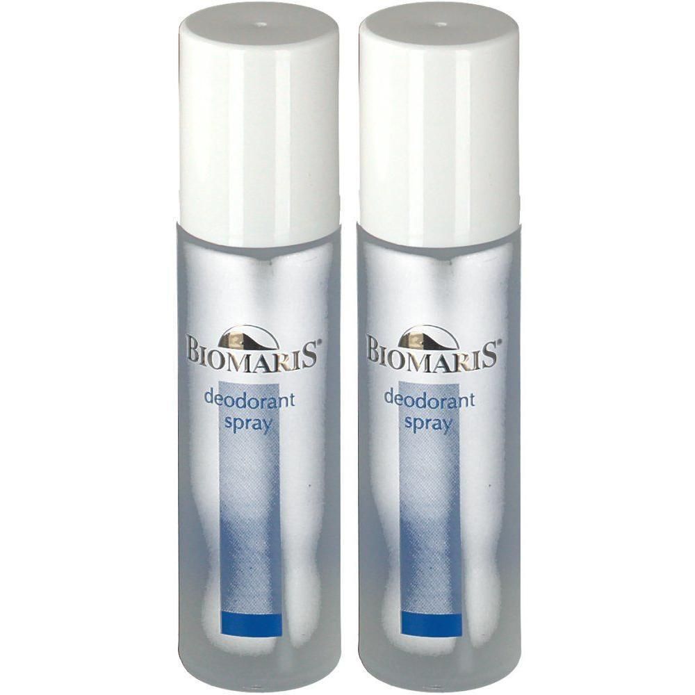 Zwei BIOMARIS Deodorant Spray Flaschen. Zylindrische Form, weißer Deckel, transparente Flasche mit blauen Akzenten. Aufschrift.