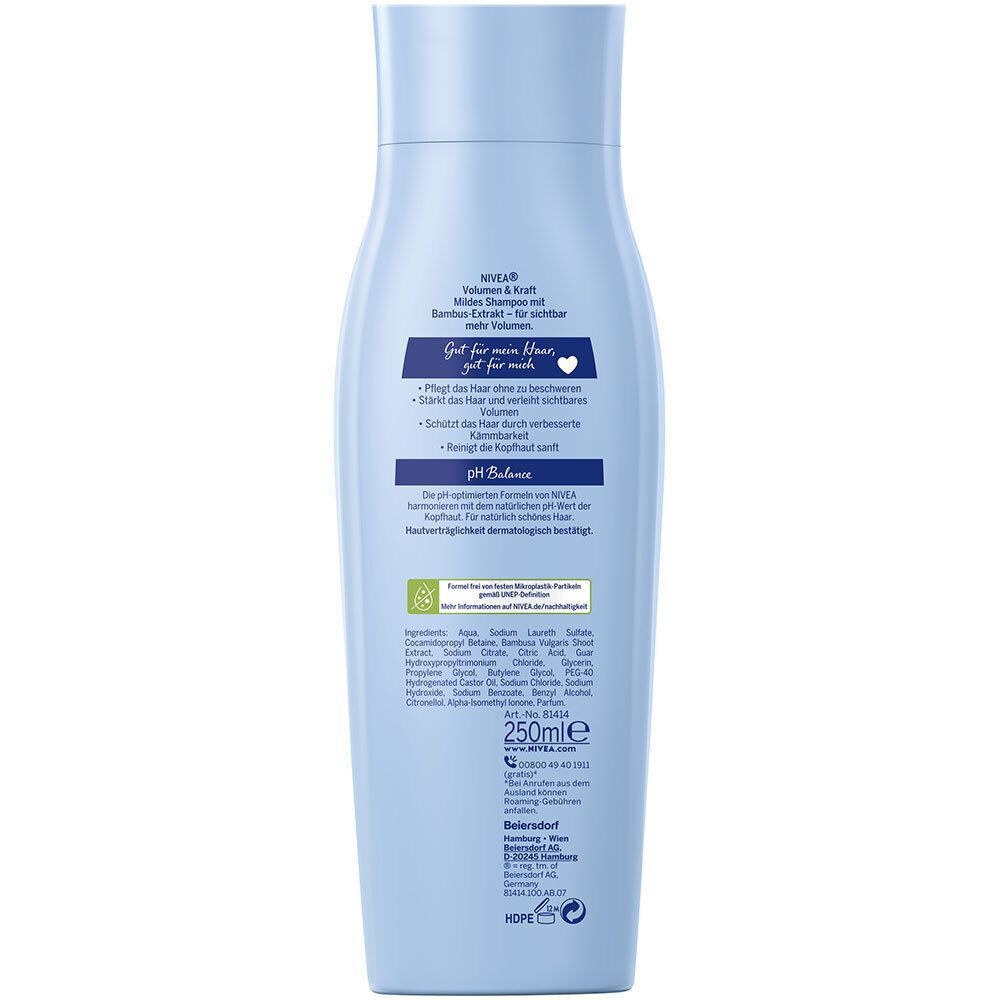 Rückseite einer hellblauen NIVEA VOLUMEN & KRAFT Shampoo Flasche. Text in Blau und Weiß. pH Balance Logo. 250ml.