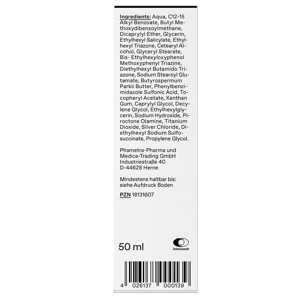 Rückseite einer Schachtel mit Inhaltsstoffen und Herstellerinformationen. Enthält Aqua, C12-15 Alkyl Benzoate, Butyl Methoxydibenzoylmethane, etc. 50 ml.