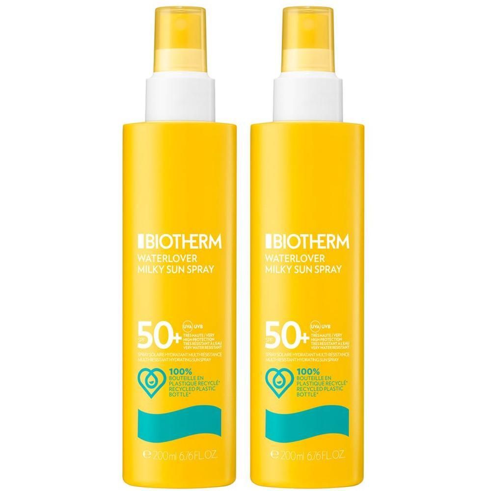 Zwei gelbe Sonnenspray-Flaschen mit Sprühkopf. Aufschrift: BIOTHERM Waterlover Milky Sun Spray LSF 50+. Mit Recycling-Logo.