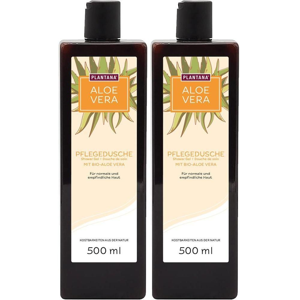 Zwei braune Flaschen mit schwarzem Deckel. Aufschrift: PLANTANA Aloe Vera Pflegedusche. Mit Bio-Aloe Vera. 500 ml.