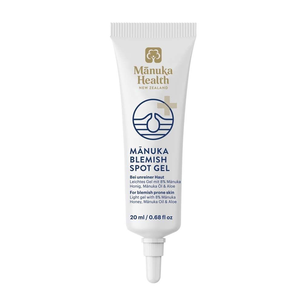 Eine Tube "Manuka Blemish Spot Gel". Weiß mit blauem Akzent. Logo und Text: Manuka Health. Text: 20 ml / 0.68 fl oz.