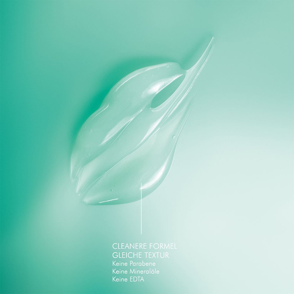 Nahaufnahme einer transparenten Gel-Textur. Text: "CLEANERE FORMEL". Keine Parabene, Mineralöle oder EDTA.