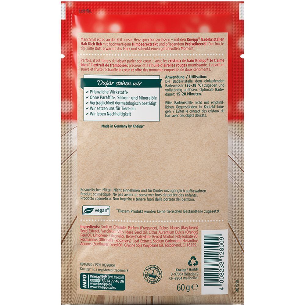 Rückseite eines Kneipp® Badekristalle-Beutels. Text: Anwendung, Inhaltsstoffe, vegan. Hergestellt in Deutschland. 60g.