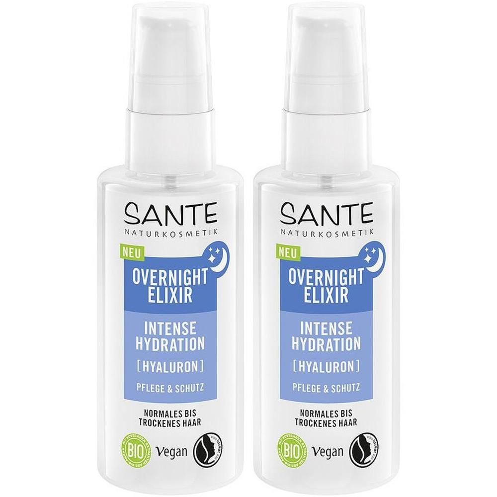 Zwei Flaschen SANTE Overnight Elixier. Weiße Flaschen mit Pumpaufsatz. Blaue Etiketten mit Text: Overnight Elixier, Intense Hydration, Hyaluron.
