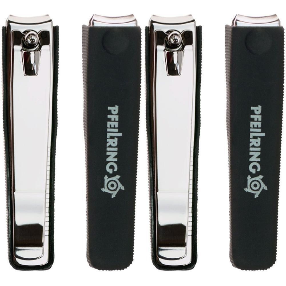 Vier Nagelknipser mit schwarzer Hülle. Pfeilring Logo und Schriftzug auf der Hülle. Metallfarbene Knipser.