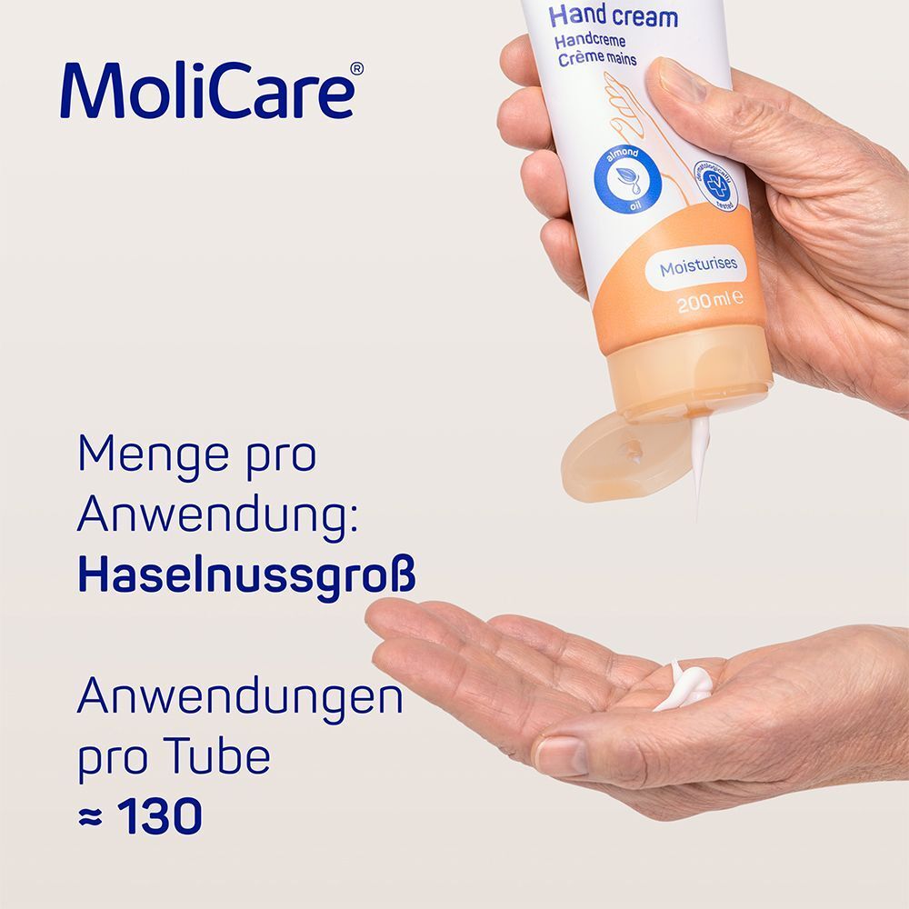 Handcreme wird aus Tube in Hand gedrückt. Text: Menge pro Anwendung: Haselnussgroß. Anwendungen pro Tube ≈ 130. Produkt: MoliCare Skin Handcreme.
