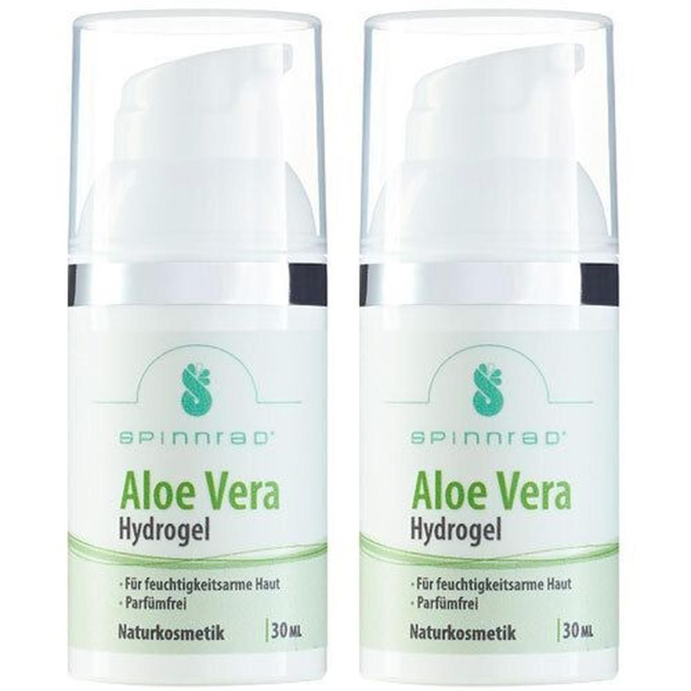 Zwei Flaschen Spinnrad Aloe Vera Hydrogel. Weiße Flaschen mit Pumpaufsatz und grüner Beschriftung. Text: Aloe Vera Hydrogel, Naturkosmetik.
