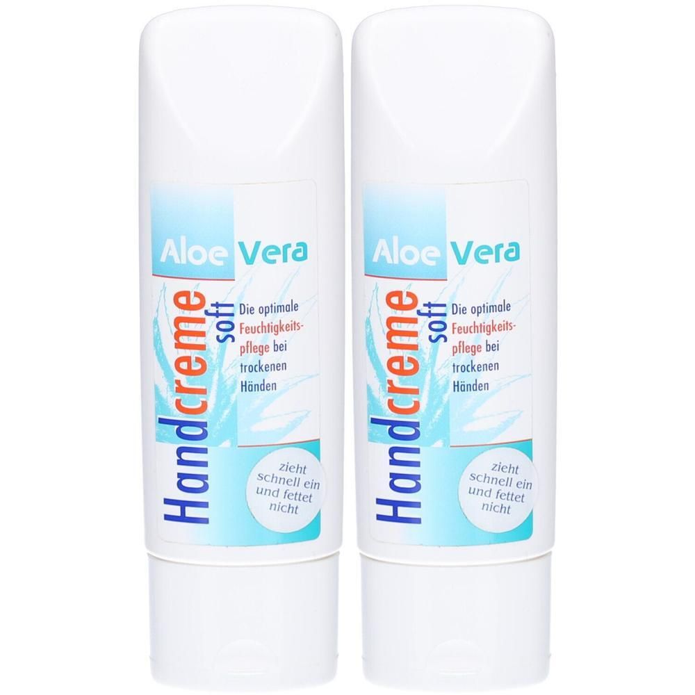 Zwei weiße Tuben Handcreme mit blauer Aufschrift. Aufschrift: Aloe Vera, Handcreme soft. Text: Die optimale Feuchtigkeitspflege bei trockenen Händen.