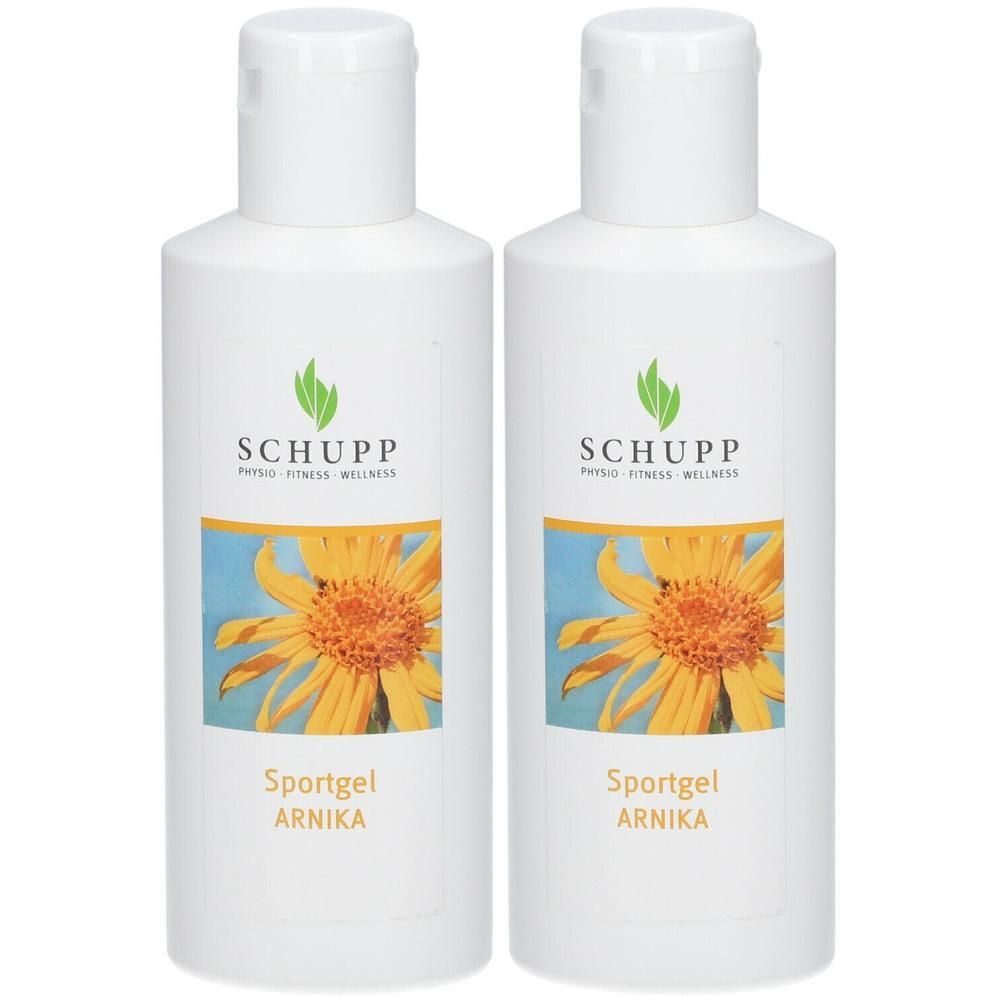 Zwei weiße Flaschen mit Klappdeckel. Aufdruck: SCHUPP, Sportgel Arnika. Bild einer gelben Blüte auf blauem Hintergrund.