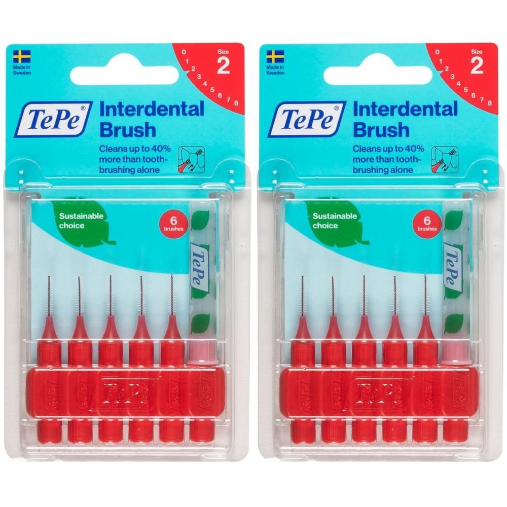 Zwei Packungen Interdentalbürsten, rot, in Blisterverpackung. Sechs Bürsten pro Packung. Marke: TePe.