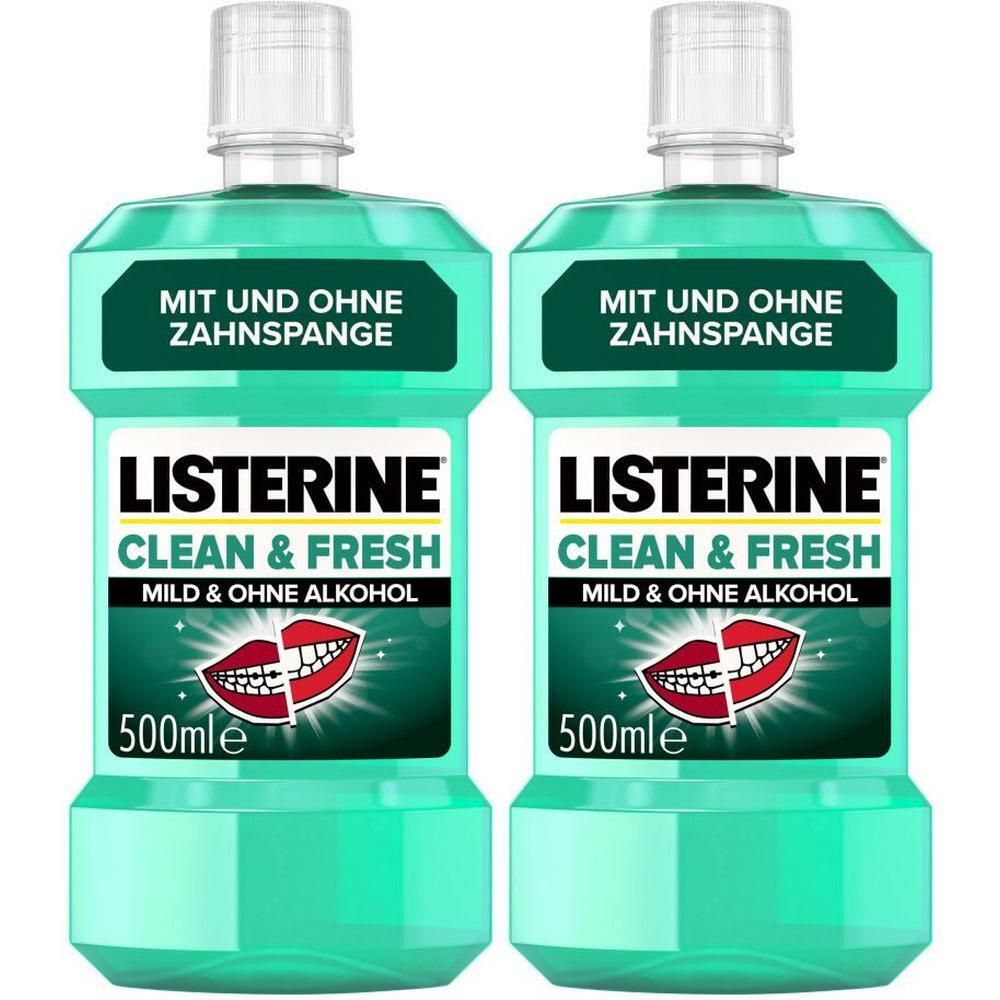 Zwei Flaschen LISTERINE® Clean & Fresh. Grünliche Flüssigkeit in rechteckigen Flaschen mit weißem Deckel. Aufschrift: Clean & Fresh, 500ml.