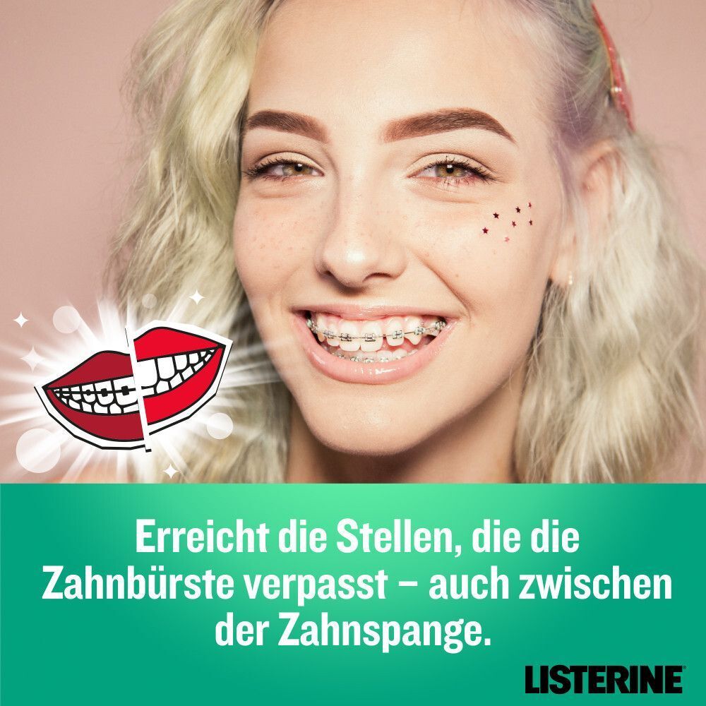 Frau mit Zahnspange lächelt. Grafik zeigt Zähne vor und nach der Anwendung. Text: Erreicht die Stellen, die die Zahnbürste verpasst.