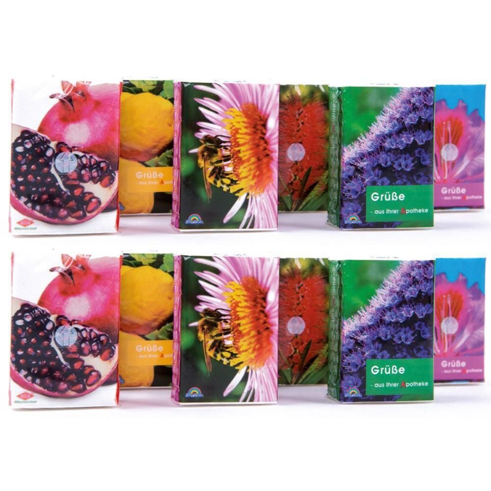 Mehrere Packungen Taschentücher mit floralen Motiven. Aufdrucke von Früchten, Blumen und Insekten. Text: Grüsse aus der Apotheke.