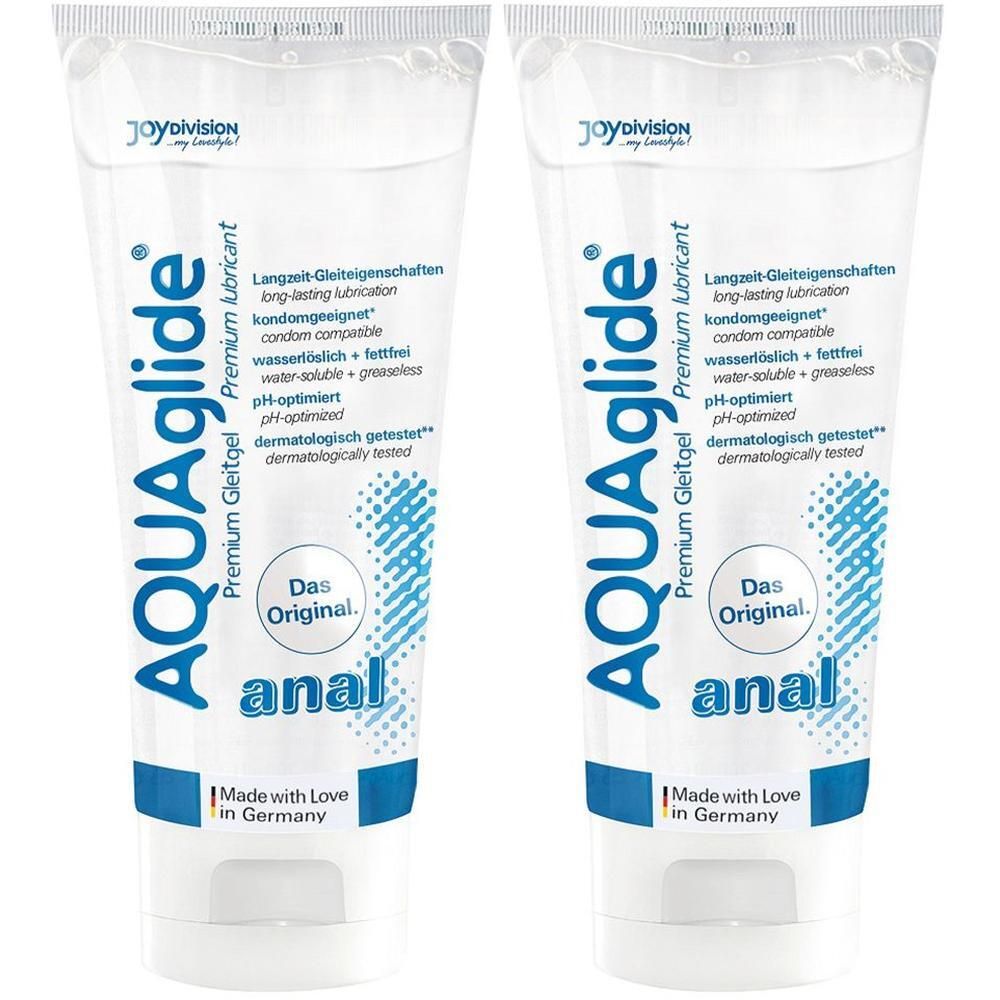Zwei Tuben AQUAglide Gleitgel. Aufschrift: Premium Gleitgel, anal. Enthält Informationen zu Eigenschaften und dermatologischer Testung.